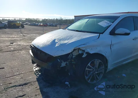 2017 Hyundai Elantra Limited z USA, uszkodzony, nr VIN 5NPD84LF1HH027112